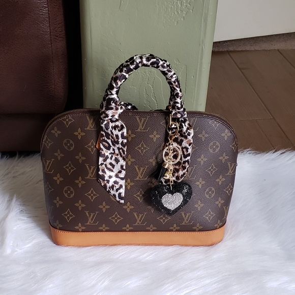 Louis Vuitton Handbags - 🎀🍀FLASH SALE🍀🎀Louis Vuitton Alma PM